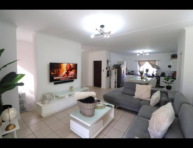 3 BEDROOM APARTMENT FOR SALE IN DOUGLASDALE
